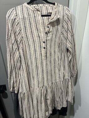 Boutique 9 Cream and Black Printed Midi Dress